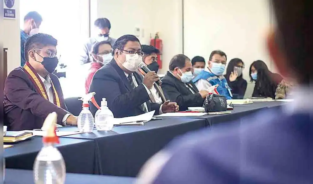 Reunión. De manera sorpresiva, ayer e volvió a reunir Comando COVID-19, el cual tiene las mismas funciones del Consejo de Salud. Foto: La República