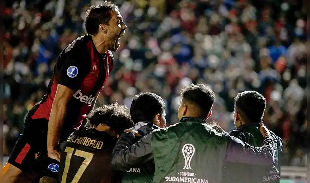 Fiesta total. Melgar clasificó a cuartos de final de la Copa Sudamericana. Equipo se consolida como el mejor plantel peruano en torneos internacionales. Foto: Rodrigo Talavera/ La República