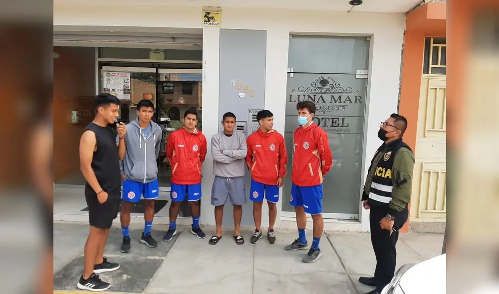 Jugadores de Aurich recurrieron a la Policía para comunicar lo sucedido. Foto: Contraataque