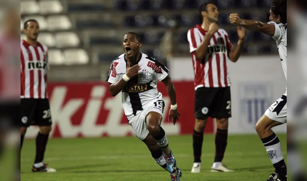 Wilmer Aguirre anotó tres goles ante Estudiantes por la Copa Libertadores 2010. Foto: Andina
