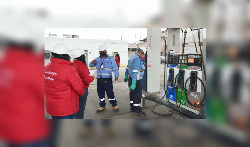 El Indecopi y el Osinergmin han encontrado, hasta el momento, tres establecimientos que no darían la cantidad inexacta de combustible. Foto: Gob.pe