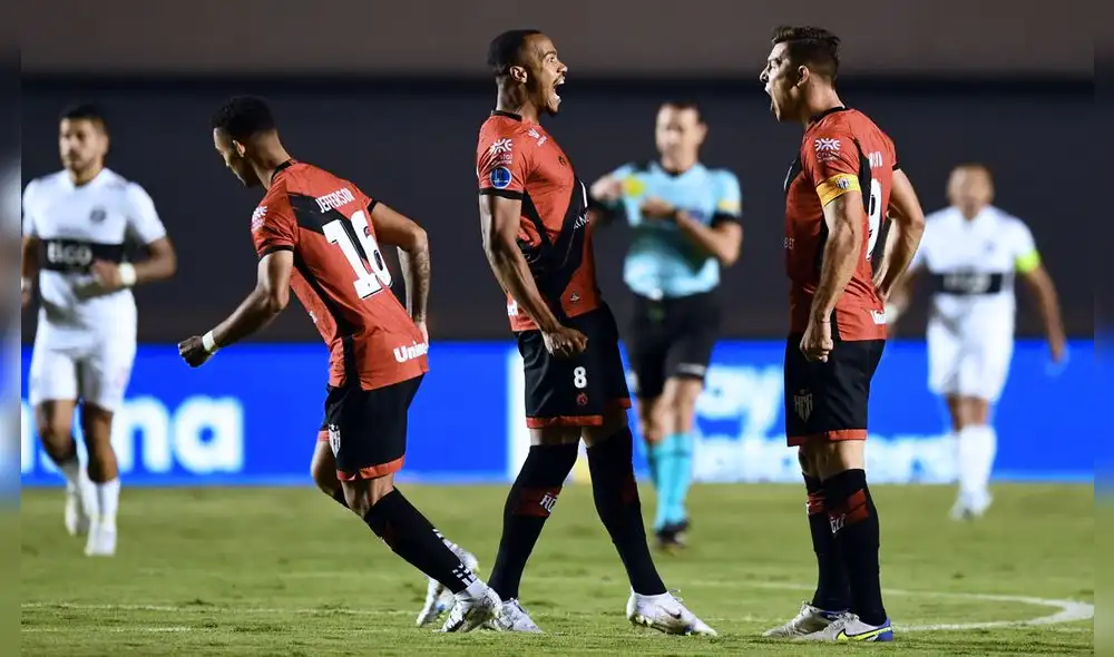 El cuadro brasileño logró igualar la serie en los primeros minutos de juego. Foto: Twitter Conmebol Sudamericana