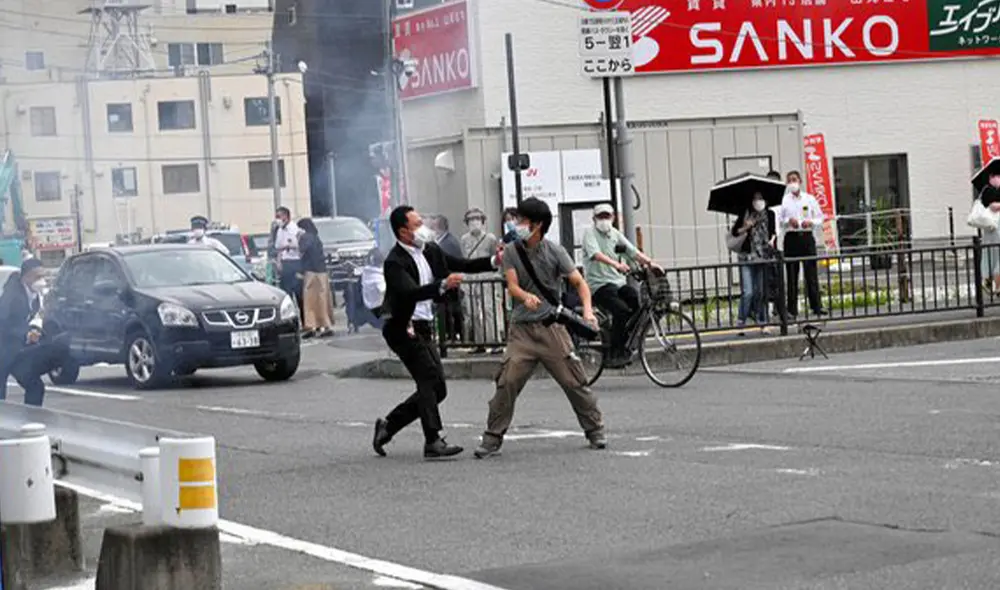 El atacante fue detenido en el lugar de los hechos. Foto: Twitter/Emmanuel Rosalez