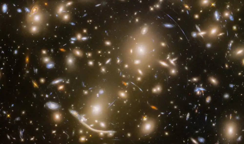 El telescopio espacial James Webb verá áreas lejanas del universo que nunca antes han sido alcanzadas por otros telescopios. Foto: referencial / NASA / ESA (Hubble) / HSTS Frontiers Field