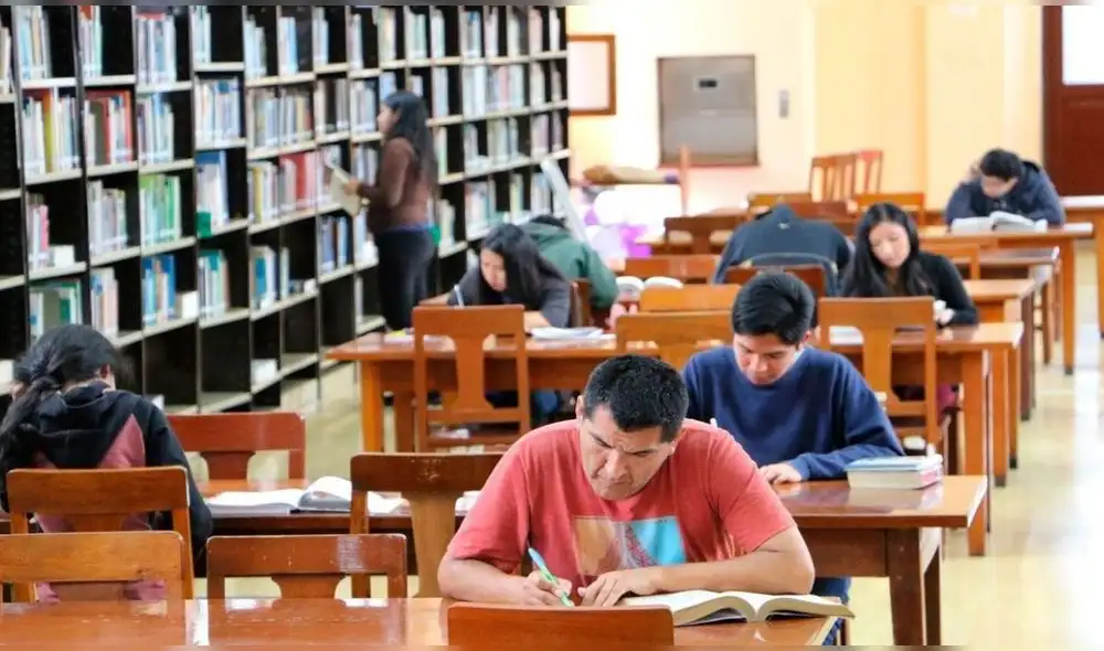La Municipalidad Distrital de Samanco, provincia de Santa (Áncash), ejecutará, este 15 de julio, un “Librotón” para recaudar textos. Foto: imagen referencial/Andina La Municipalidad Distrital de Samanco, provincia de Santa (Áncash), ejecutará, este 15 de julio, un “Librotón” para recaudar textos. Foto: imagen referencial/Andina