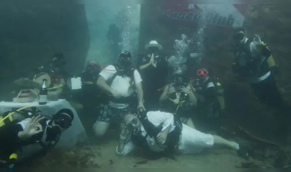 El hombre posteó fotos y videos de su celebración. Foto: composición/ @aldotoledo/ Instagram