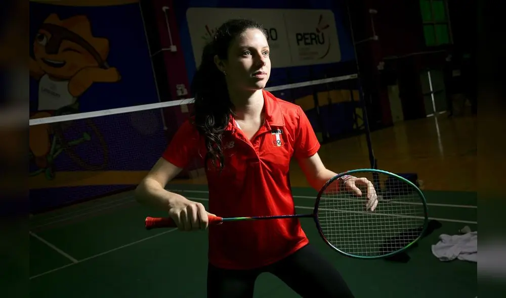 Inés Castillo (22) puso como
prioridad en su vida al bádminton desde hace cinco años. Fotografía: John Reyes