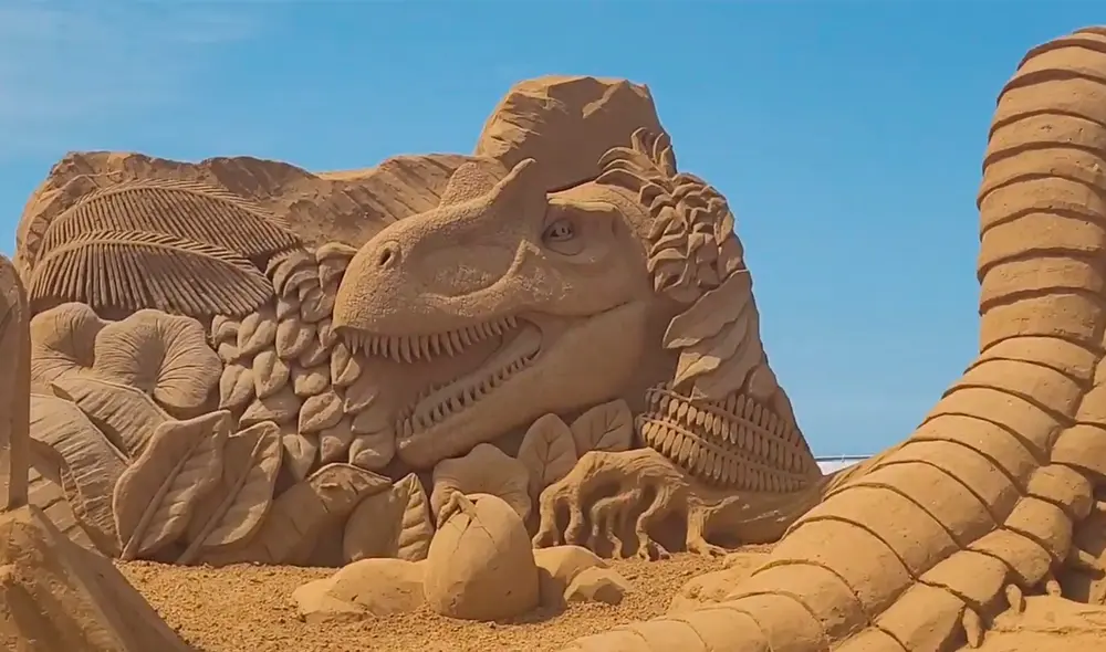 Un equipo de 30 talladores de todo el mundo demoraron cuatro semanas para crear más de 50 esculturas de arena en una playa de Bélgica. Foto: Captura de video/YouTube/Bhushavali N Un equipo de 30 talladores de todo el mundo demoraron cuatro semanas para crear más de 50 esculturas de arena en una playa de Bélgica. Foto: Captura de video/YouTube/Bhushavali N