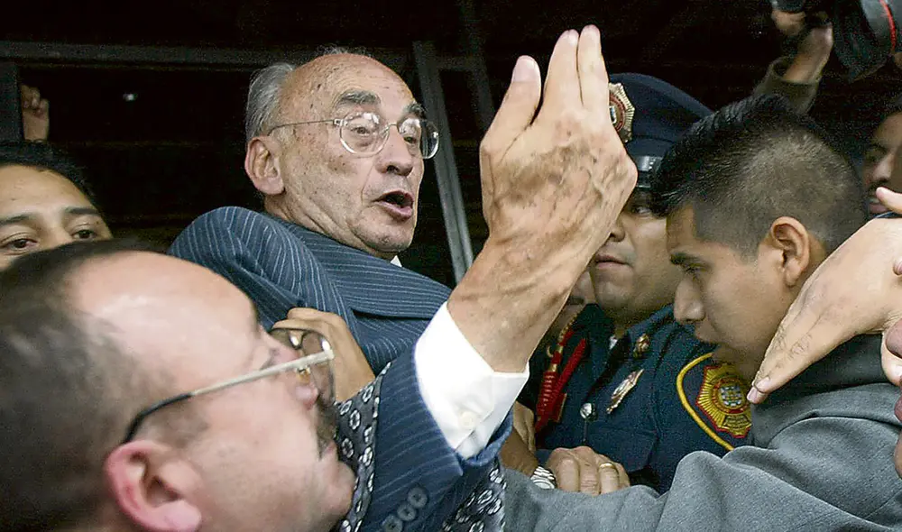 Justicia. Luis Echeverría a la salida de la Fiscalía para responder a las acusaciones en su contra por represión estudiantil. Foto: AFP