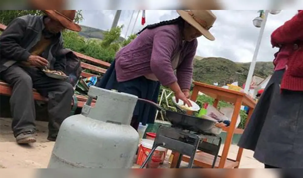 El vale FISE otorga un descuento mensual de S/ 25 a familias vulnerables para la compra de balones de GLP. Foto: Andina El vale FISE otorga un descuento mensual de S/ 25 a familias vulnerables para la compra de balones de GLP. Foto: Andina