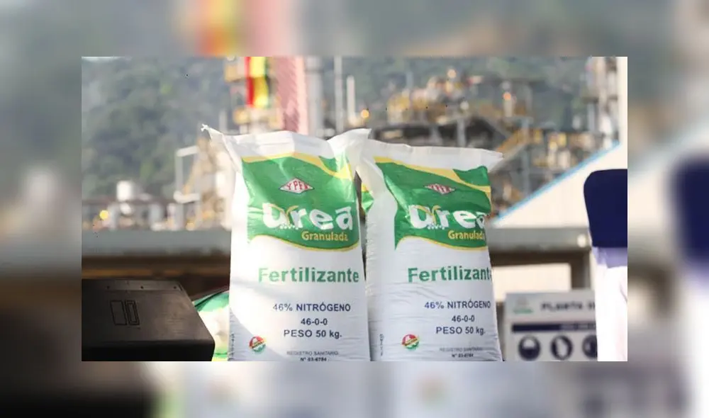 La planta petroquímica en la localidad de Bulo Bulo, en la región central de Cochabamba, fue puesta en marcha en 2017 con una capacidad diaria de producción de 2.100 toneladas de urea y 1.200 de amoniaco. Foto: difusión La planta petroquímica en la localidad de Bulo Bulo, en la región central de Cochabamba, fue puesta en marcha en 2017 con una capacidad diaria de producción de 2.100 toneladas de urea y 1.200 de amoniaco. Foto: difusión