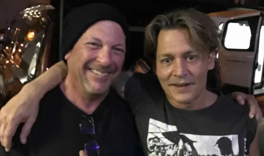 Gregg Brooks junto a Johnny Depp. Foto: MyGrindelwald/Twitter