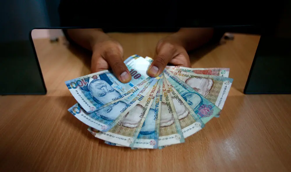 Conoce los montos que puede exigir Sunafil a las empresas que incumplan con la gratificación. Foto: La República