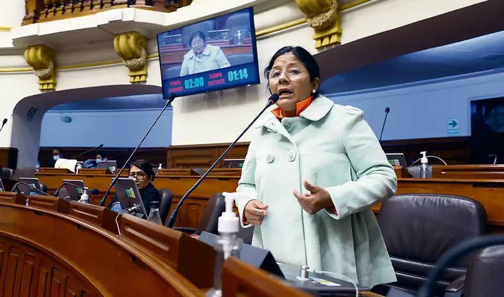 De oficio. Cortez se encargó de hacer llegar su informe a los miembros de la Comisión de Ética. Foto: difusión De oficio. Cortez se encargó de hacer llegar su informe a los miembros de la Comisión de Ética. Foto: difusión