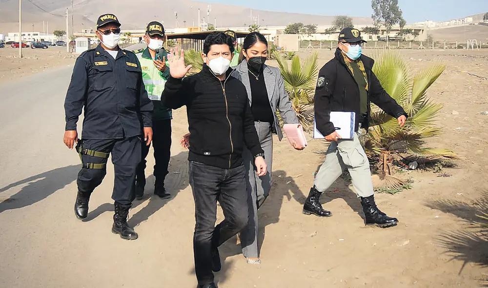 Libertad. Zamir Villaverde abandonó el penal de Ancón 1 después de recibir comparecencia restringida y realizar el depósito de 100 mil soles de caución. Foto: Joel Robles/URPI Libertad. Zamir Villaverde abandonó el penal de Ancón 1 después de recibir comparecencia restringida y realizar el depósito de 100 mil soles de caución. Foto: Joel Robles/URPI