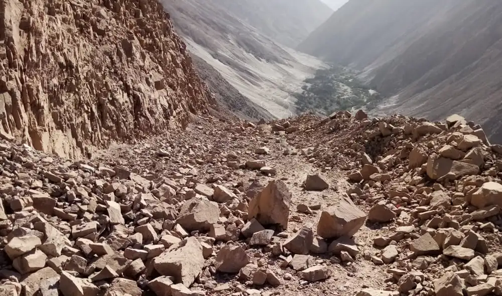 Así se encuentra la vía que conduce a Samanto. Pobladores piden que vía sea liberada. Foto: Cortesía ciudadano de Samantos Así se encuentra la vía que conduce a Samanto. Pobladores piden que vía sea liberada. Foto: Cortesía ciudadano de Samantos