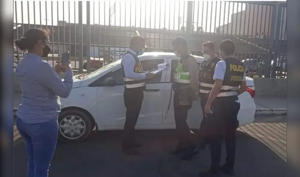 Policías fueron detenidos por sus colegas y la fiscal anticorrupción. Foto. PNP Policías fueron detenidos por sus colegas y la fiscal anticorrupción. Foto. PNP