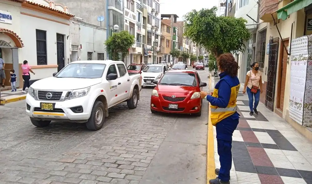 Funcionaria de la Municipalidad de Chiclayo indicó que los operativos realizados van dirigidos únicamente al transporte informal. Foto: MPCh Funcionaria de la Municipalidad de Chiclayo indicó que los operativos realizados van dirigidos únicamente al transporte informal. Foto: MPCh