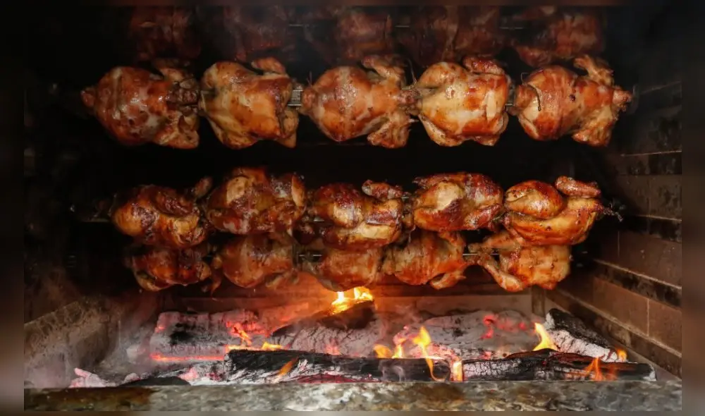 ¿Cómo preparar un pollo a la brasa casero? Descubre la receta AQUÍ. Foto: Antonio Melgarejo