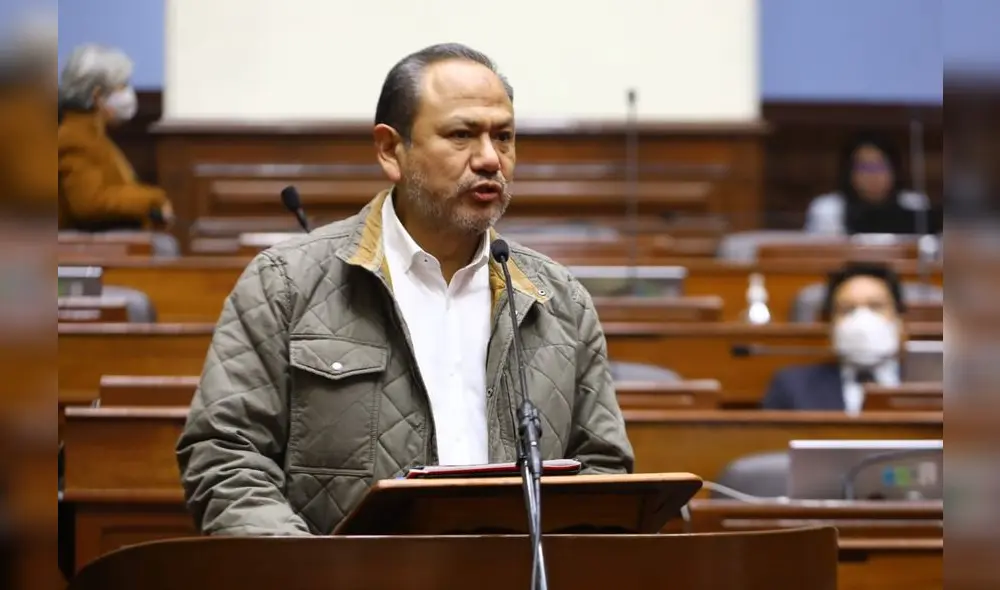 Ministro Mariano González se presentó ante el Pleno y respondió las preguntas de los parlamentarios. Foto: Mininter