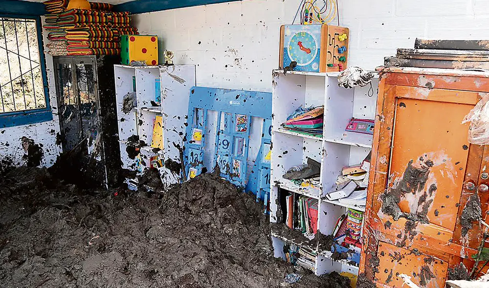 Tragedia. Así quedó el salón donde murieron los niños. Foto: EFE Tragedia. Así quedó el salón donde murieron los niños. Foto: EFE