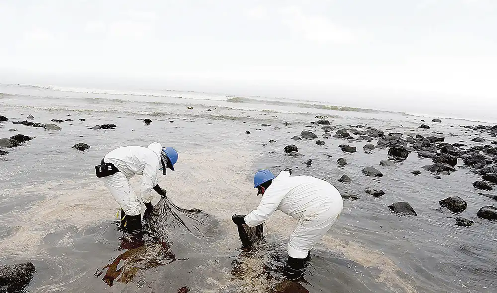 Sanción. OEFA aplicó una multa de 5 millones de soles a Repsol por no identificar las zonas afectadas por el derrame de petróleo y están en curso otros procesos sancionadores contra la empresa. Foto: difusión Sanción. OEFA aplicó una multa de 5 millones de soles a Repsol por no identificar las zonas afectadas por el derrame de petróleo y están en curso otros procesos sancionadores contra la empresa. Foto: difusión