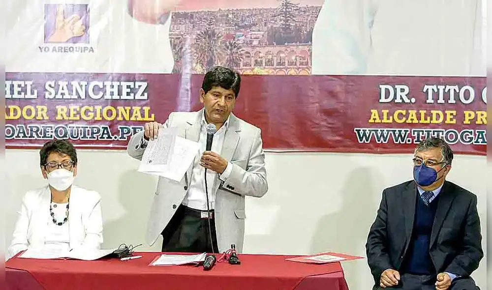 Candidato. Mostró certificado de antecedentes. Foto: La República Candidato. Mostró certificado de antecedentes. Foto: La República