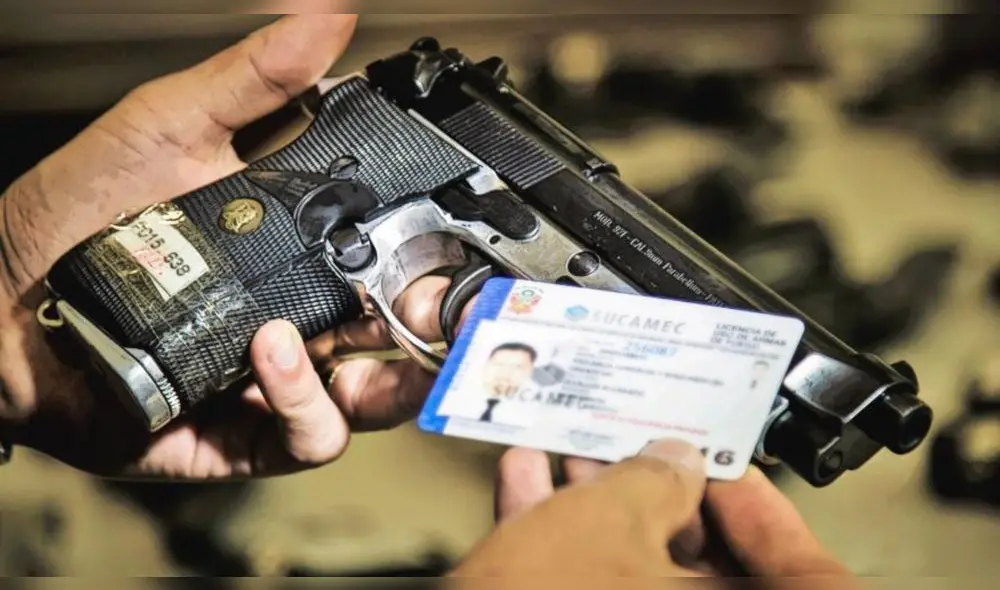 Ceder o prestar un arma de fuego a una persona que no tiene licencia es una falta muy grave. Foto: Sucamec