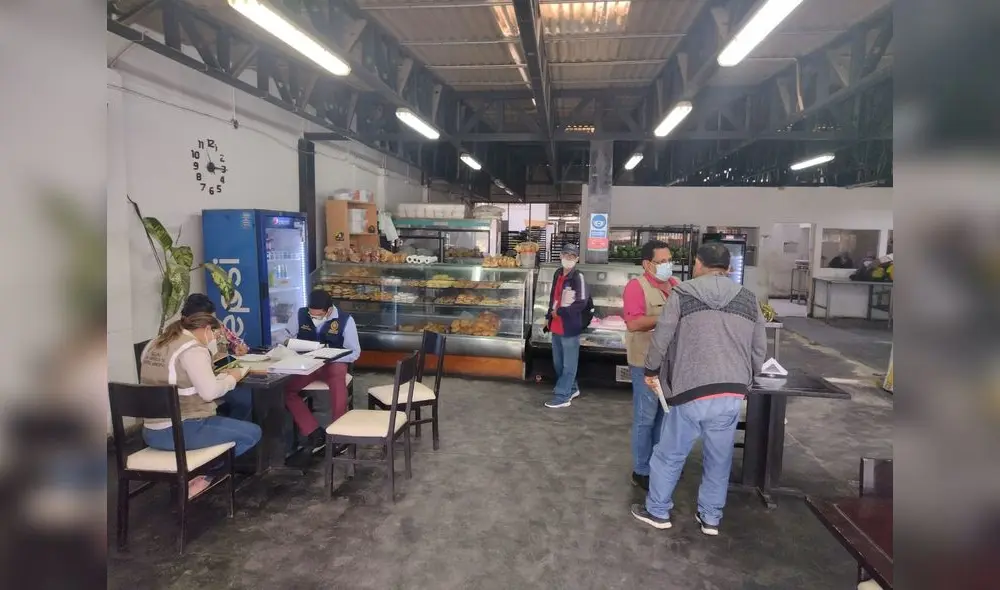 Personal de Fiscalía llegó a los locales ubicados en la ciudad de Sullana. Foto: Ministerio Público