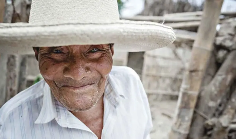 Falleció, a sus 93 años, Manuel Juárez Villegas, reconocido como el último tejedor de paja toquilla del caserío de Pedregal. Foto: El Tiempo