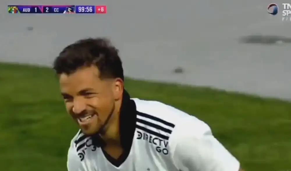 Gabriel Costa marcó de penal. Foto: captura TNT Sports.