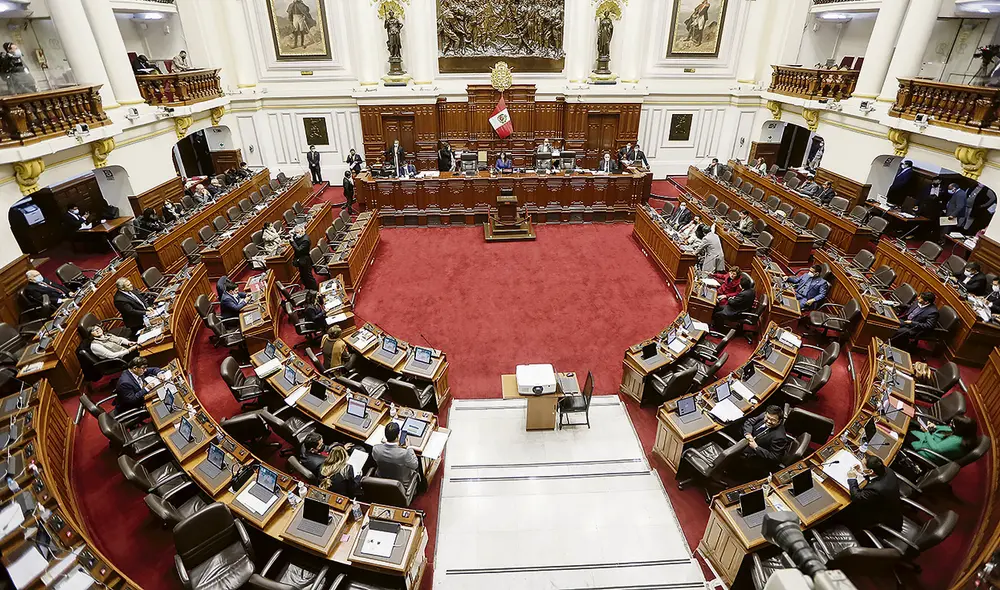 Bajo observación. Aunque ya se han archivado proyectos de adelanto electoral en el Parlamento, grupos ciudadanos persisten en canalizarles esa demanda de la población. Foto: Antonio Melgarejo / La República