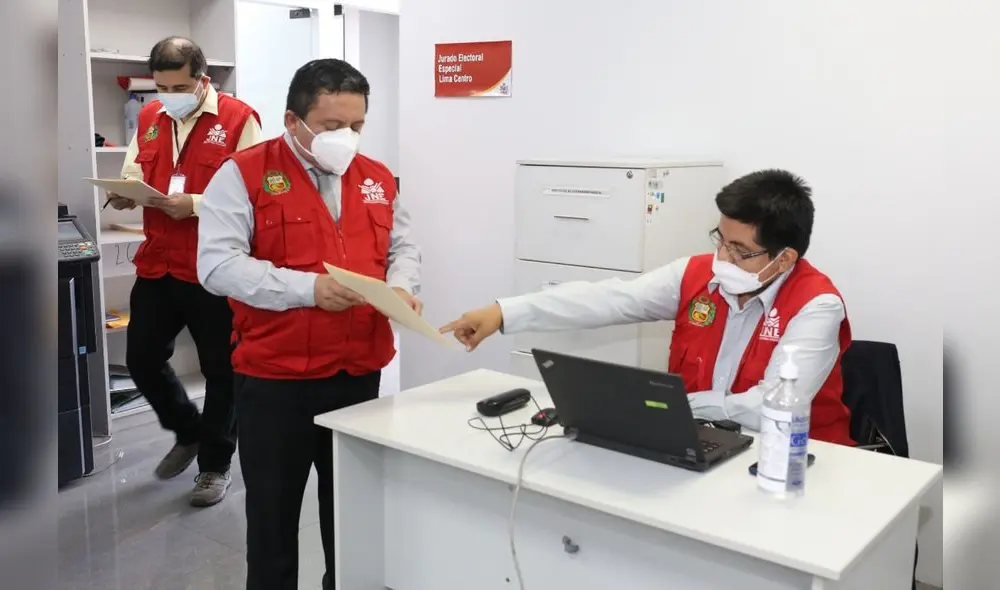 Las fórmulas y listas de candidatos que resulten admitidas deben superar el periodo de tachas. Foto: _________/difusión