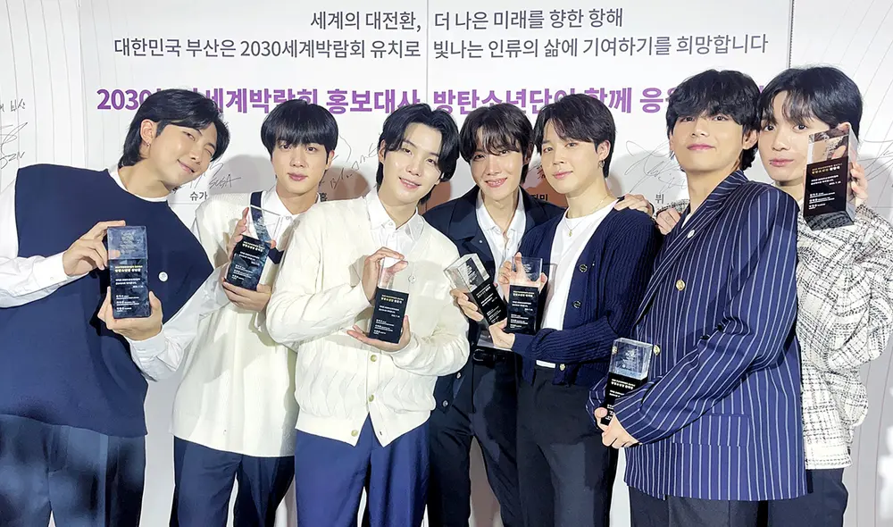 BTS: el grupo se une a Lee Jun Jae como embajadores honorarios de la postulación de Busan. Foto: composición LR/BIGHIT/EXPO 2030 Busan BTS: el grupo se une a Lee Jun Jae como embajadores honorarios de la postulación de Busan. Foto: composición LR/BIGHIT/EXPO 2030 Busan