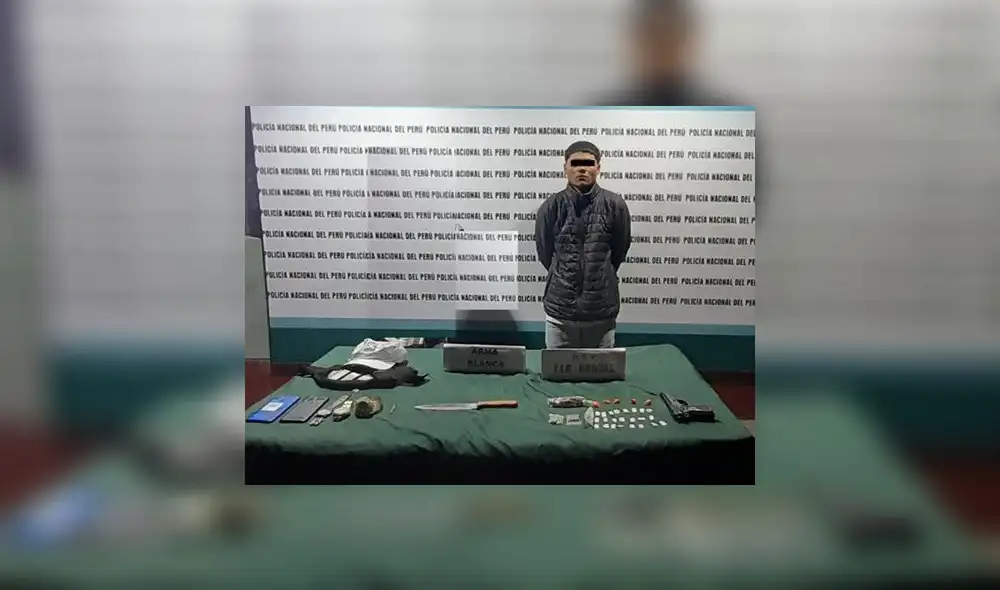 Juan Guzmán escondía una pistola entre sus ropas. Foto: PNP Juan Guzmán escondía una pistola entre sus ropas. Foto: PNP