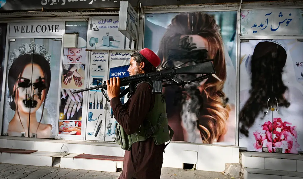 Desde el regreso al poder de los talibanes, se han efectuado varias violaciones de derechos, sobre todo contra mujeres y niñas. Foto: AFP Desde el regreso al poder de los talibanes, se han efectuado varias violaciones de derechos, sobre todo contra mujeres y niñas. Foto: AFP
