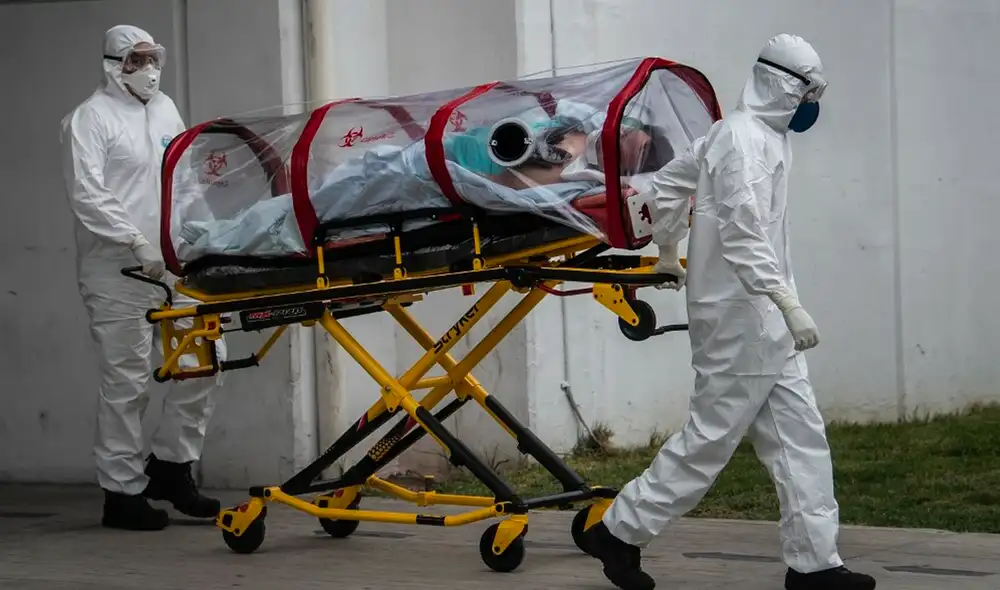 “Algunos países ya han desmantelado partes de su plan de respuesta y con ello están asumiendo grandes riesgos”, advirtió Tedros Adhanom Ghebreyesus. Foto: AFP