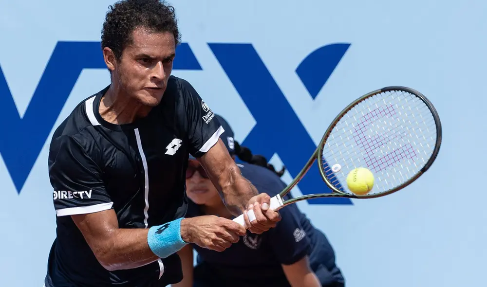 Juan Pablo Varillas iba 30-0 abajo en el juego definitivo, pero logró remontar para imponerse por 7-5 en el segundo set. Foto: EFE