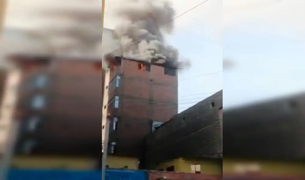 4 personas que inhalaron humo fueron trasladadas al hospital más cercano. Foto: captura de Twitter
