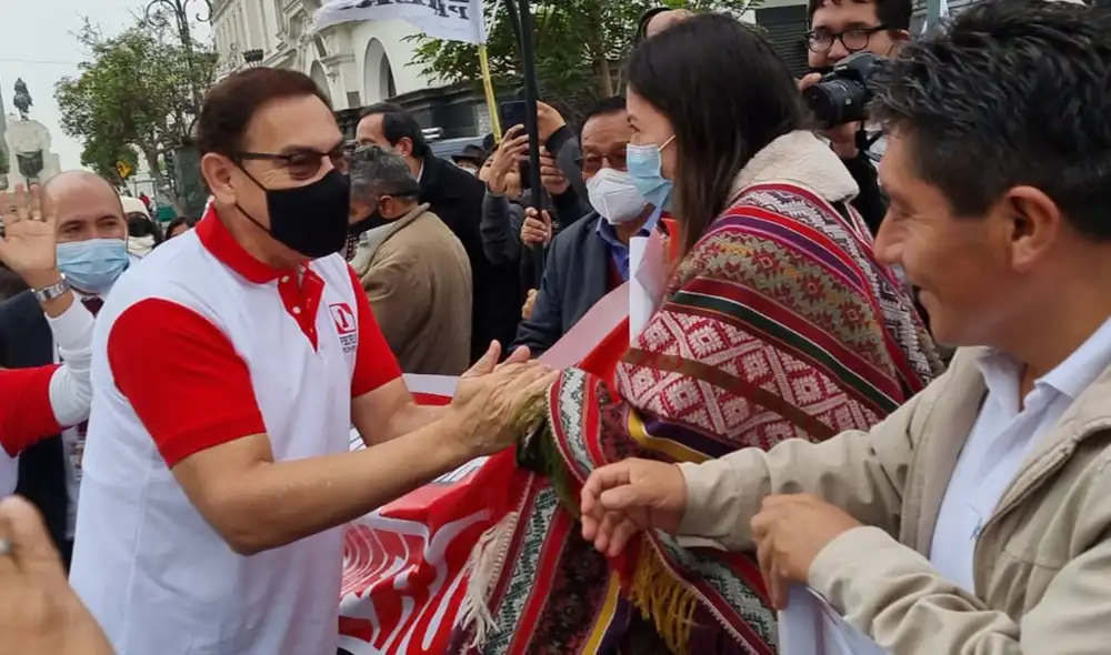 Martín Vizcarra ratificó que la única salida a la crisis política que vive el país es el adelanto de elecciones generales. Foto: Omar Coca/URPI-GLR Martín Vizcarra ratificó que la única salida a la crisis política que vive el país es el adelanto de elecciones generales. Foto: Omar Coca/URPI-GLR