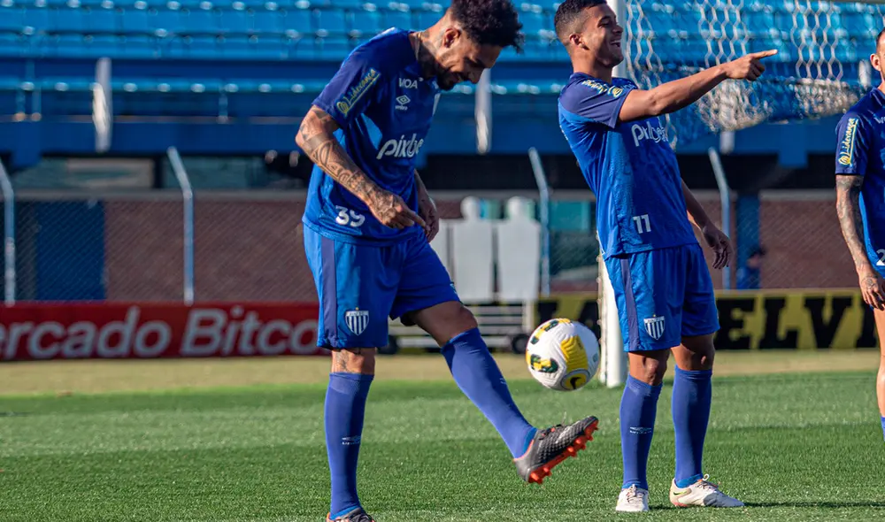 El goleador peruano jugará en su cuarto equipo brasileño. Foto: @AvaiFC/Twitter