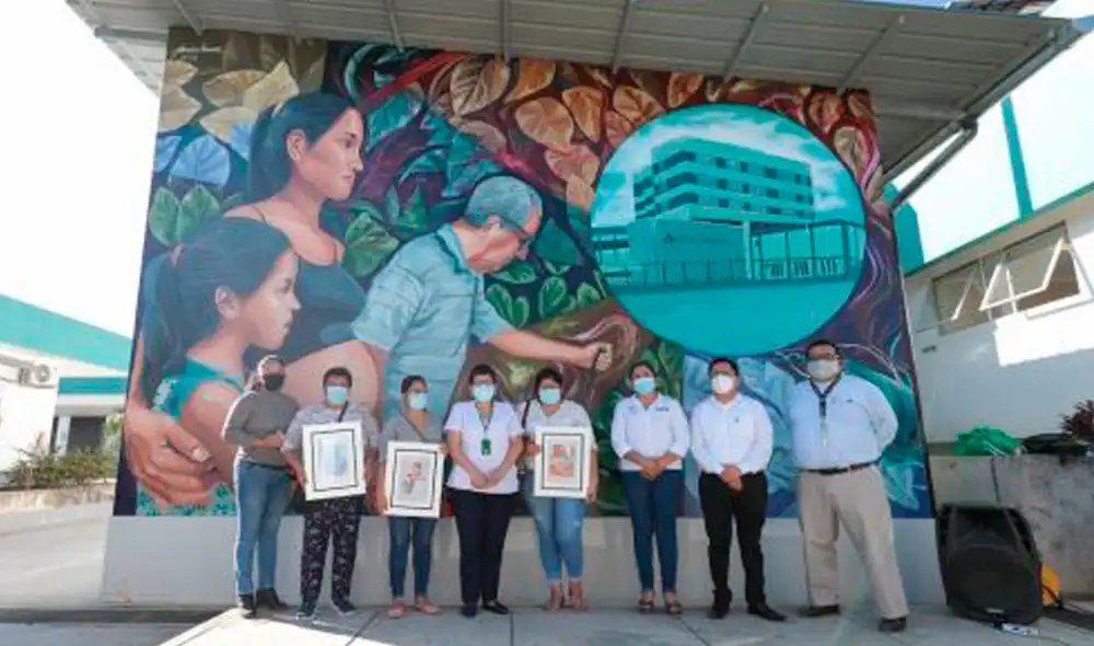 El titular regional de Salud manifestó su agradecimiento a los familiares de los homenajeados. Foto: Hospital de Moyobamba El titular regional de Salud manifestó su agradecimiento a los familiares de los homenajeados. Foto: Hospital de Moyobamba