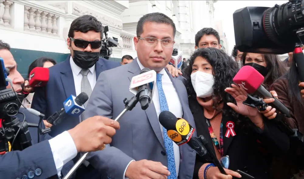 "Nos han colocado en un estado de absoluta indefensión", dice Benji Espinoza. Foto: La República "Nos han colocado en un estado de absoluta indefensión", dice Benji Espinoza. Foto: La República
