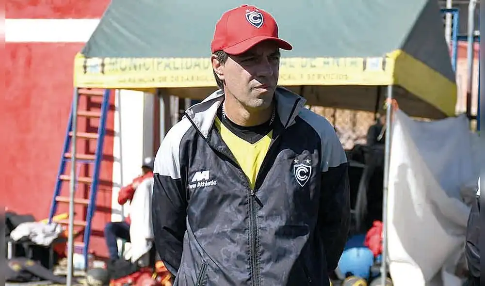 Vigevani planifica su partido. Foto: La República Vigevani planifica su partido. Foto: La República