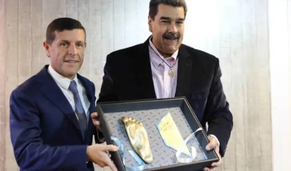 En vida, Maradona destacó por su cercanía ideológica con Hugo Chávez y Fidel Castro. Foto: Twitter/@NicolasMaduro En vida, Maradona destacó por su cercanía ideológica con Hugo Chávez y Fidel Castro. Foto: Twitter/@NicolasMaduro