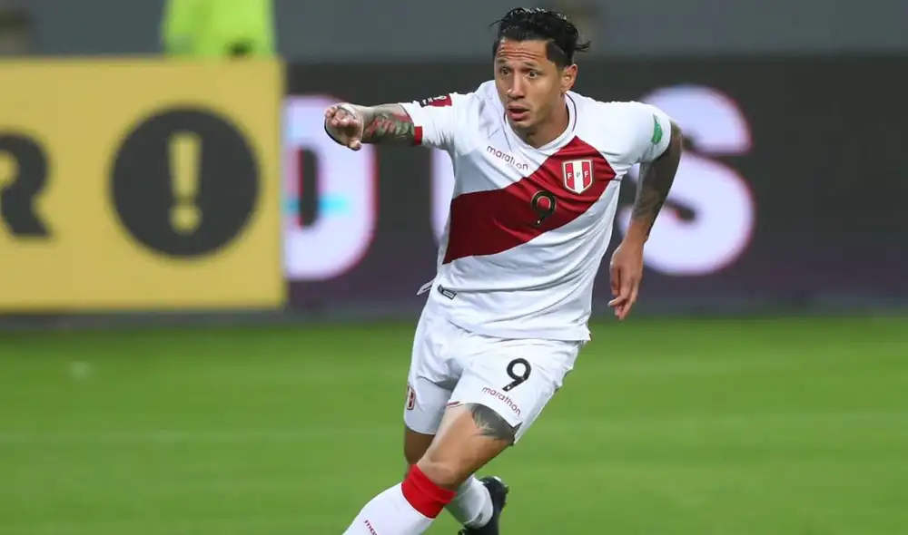 El 'Bambino' estaría cerca de cambiar de equipo para la siguiente temporada. Foto: selección peruana