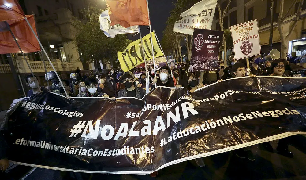 A las calles. El 6 de agosto próximo, 40 gremios estudiantiles y rectores de 38 universidades marcharán juntos en defensa de la independencia de la Sunedu. Foto: difusión