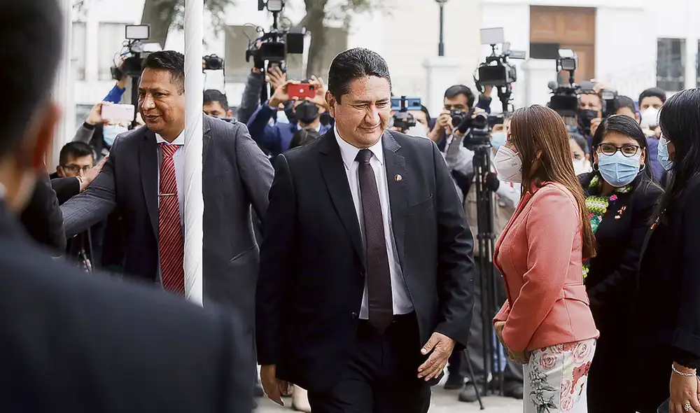 Perú Libre. Vladimir Cerrón afronta una nueva comparecencia restringida. Foto: Félix Contreras / La República Perú Libre. Vladimir Cerrón afronta una nueva comparecencia restringida. Foto: Félix Contreras / La República