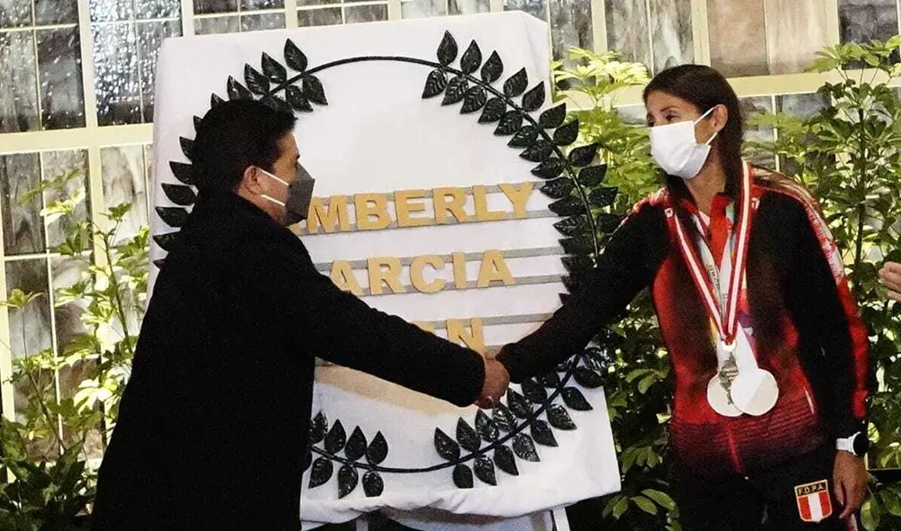 La atleta, oriunda de Huancayo, colocó a nuestro país en el séptimo lugar del medallero del Mundial de Atletismo Oregon 2022. Foto: Joel Robles/URPI-LR