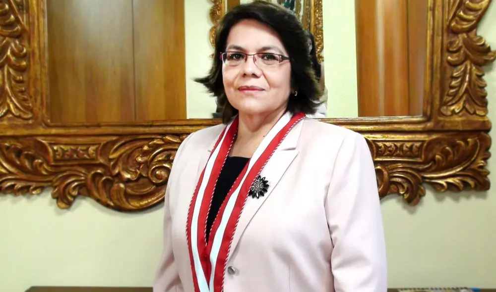 La fiscal investiga casos especiales  de corrupción de funcionarios. Foto: Twitter.